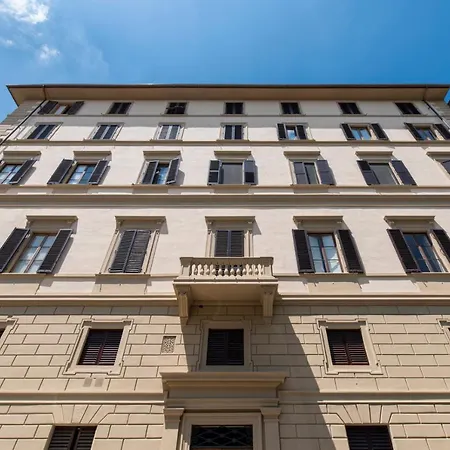 Dimora D'azeglio With Private Patio Florence