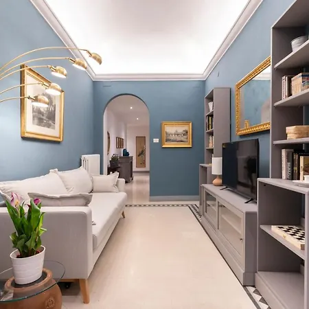 Dimora D'azeglio With Private Patio Apartment Florence