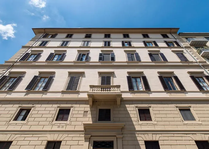 Dimora D'azeglio With Private Patio Firenze