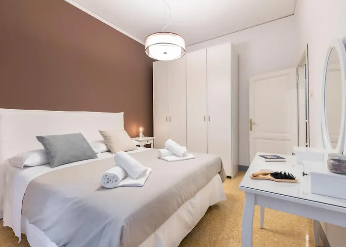 Dimora D'azeglio With Private Patio Firenze